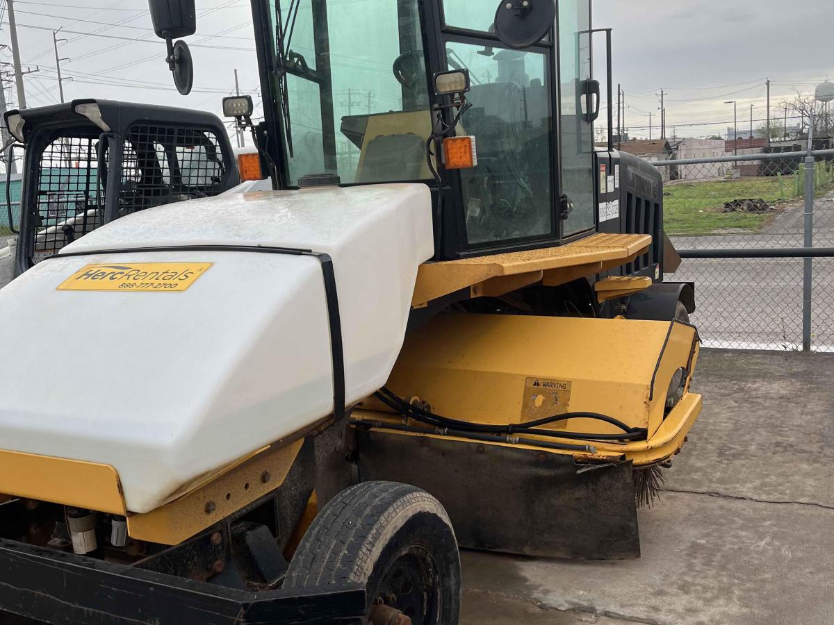 2018 LayMor SweepMaster 450-ST