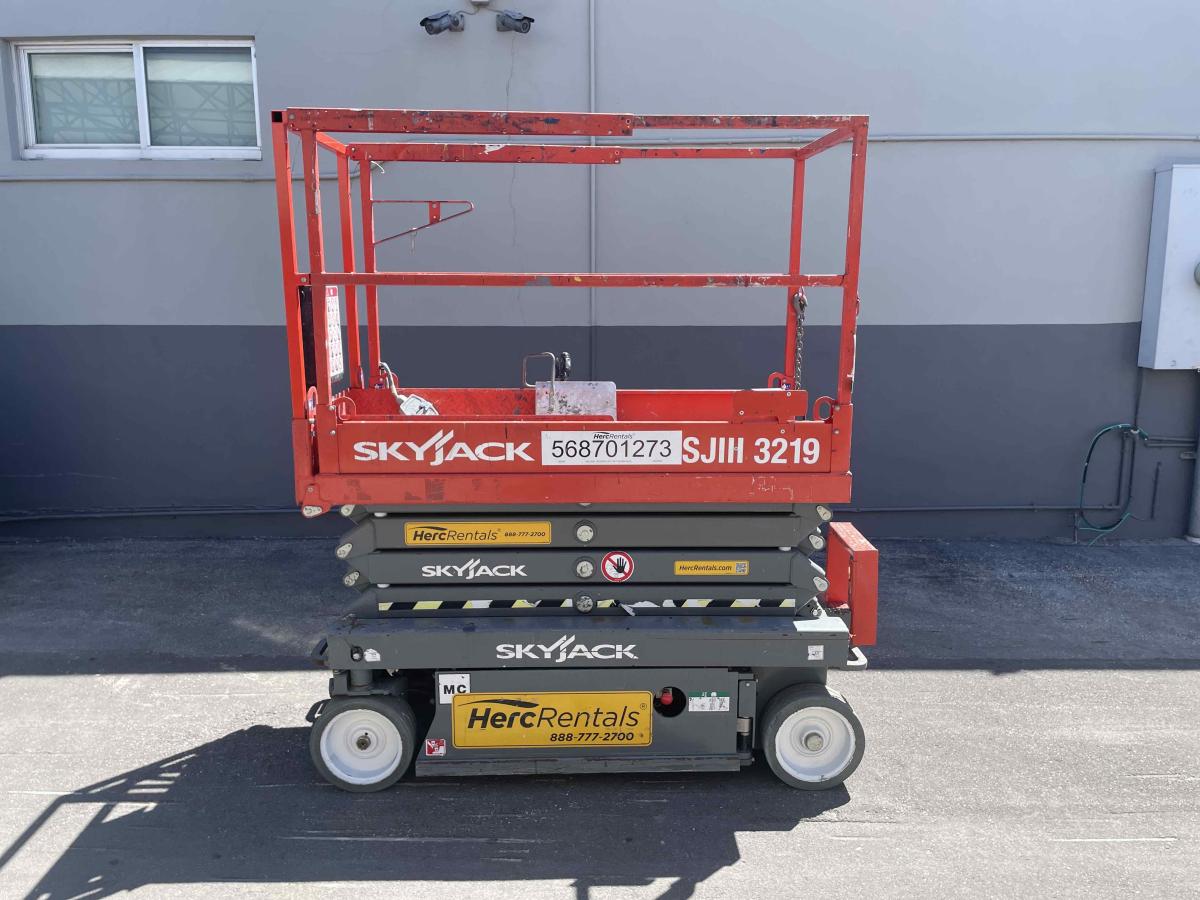 2017 Skyjack SJ3219