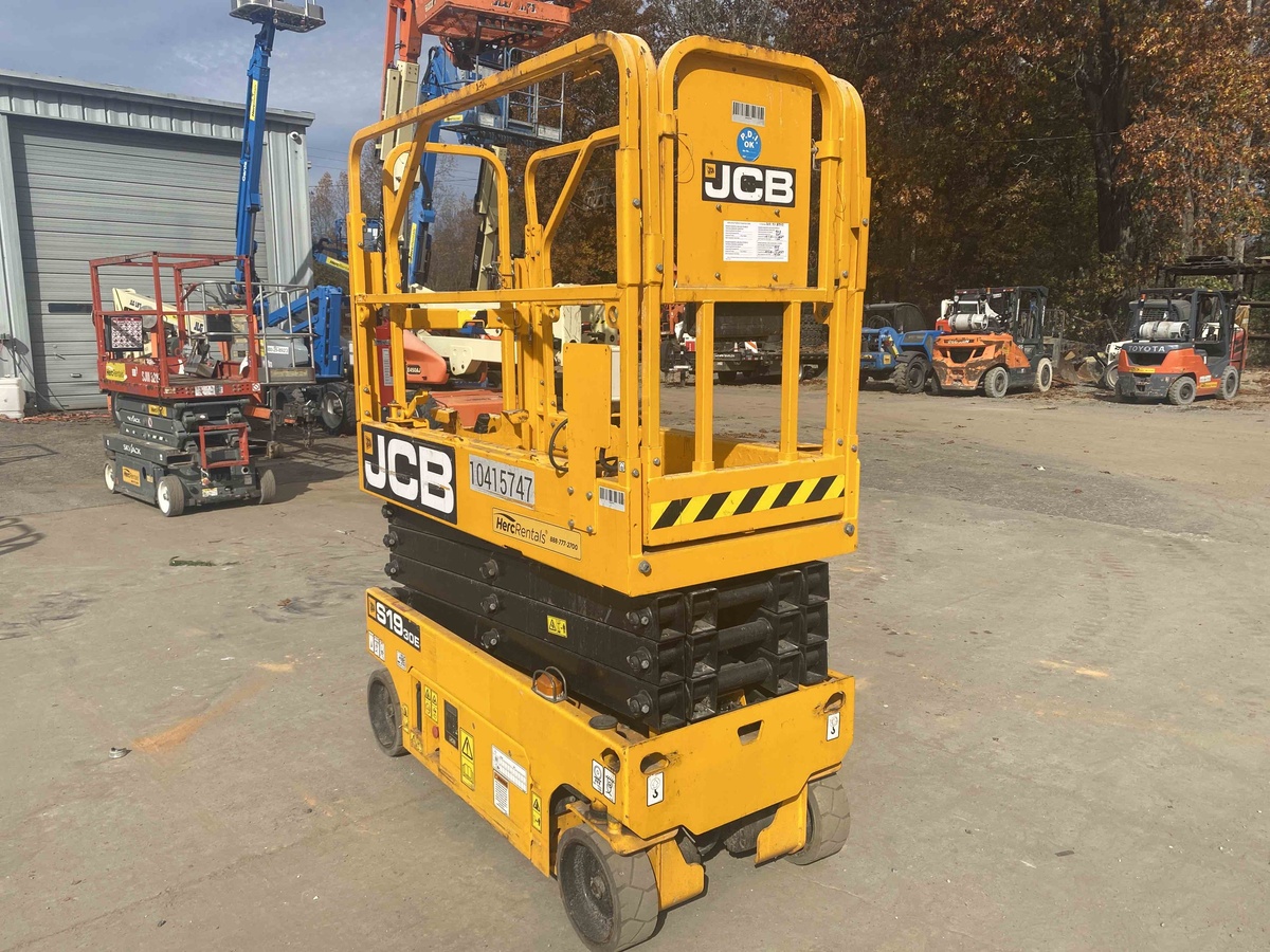 2023 JCB S1930E-2