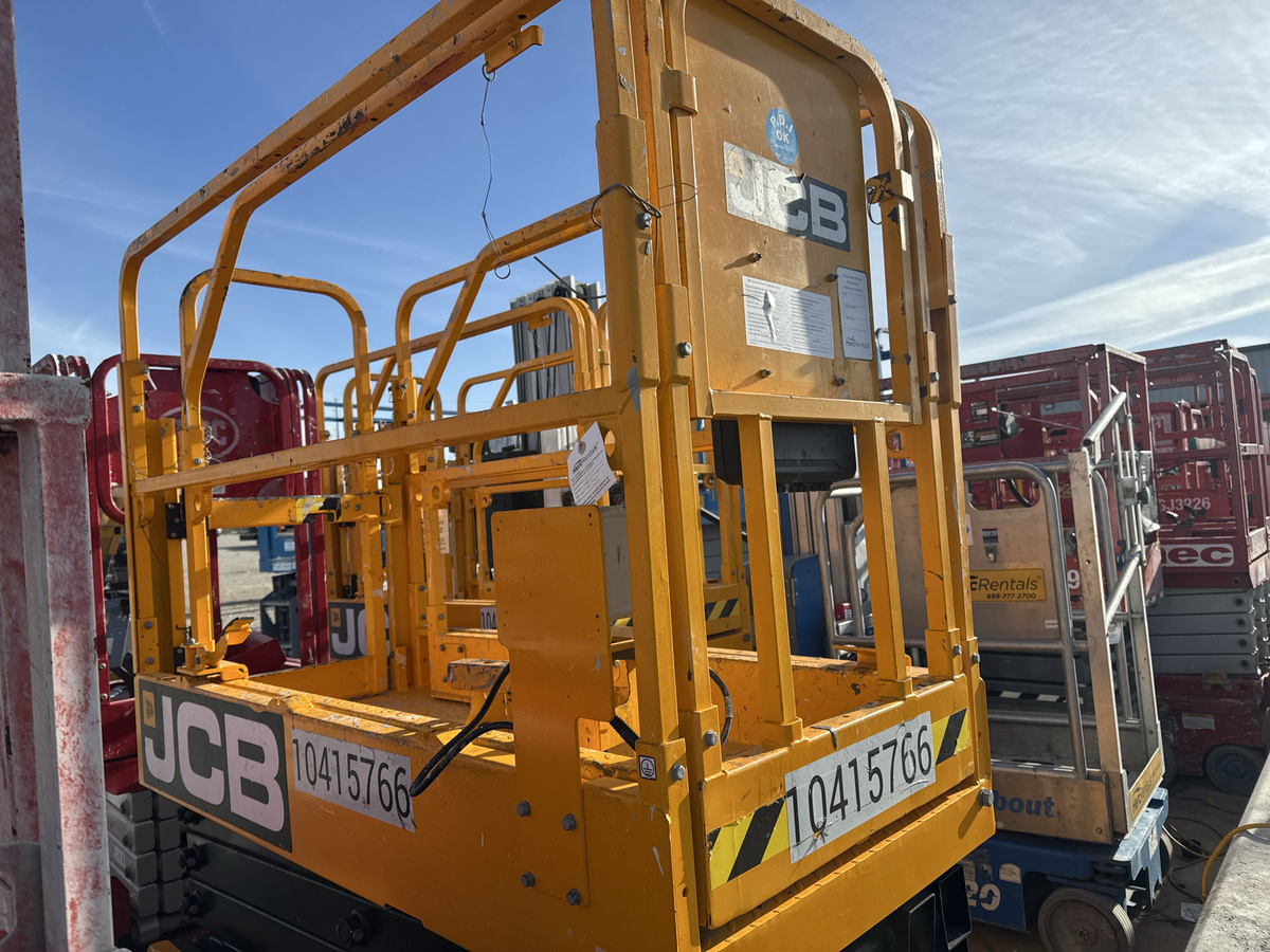 2023 JCB S1930E-4