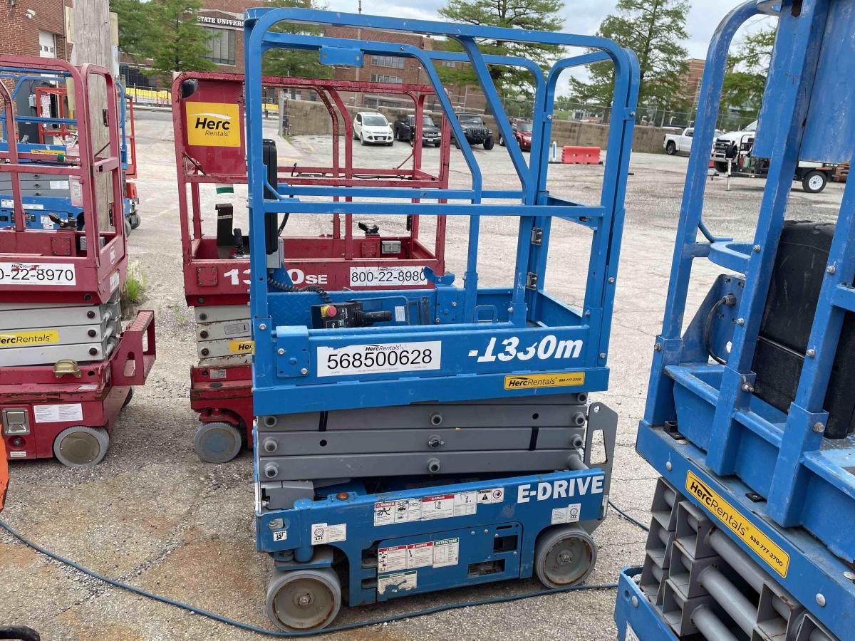 2019 Genie GS1330M