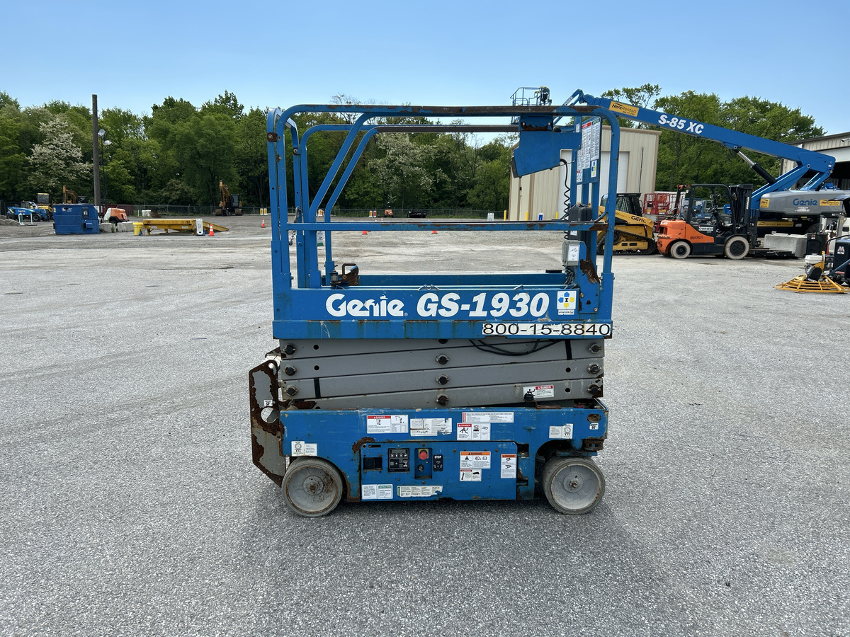 2017 Genie GS-1930