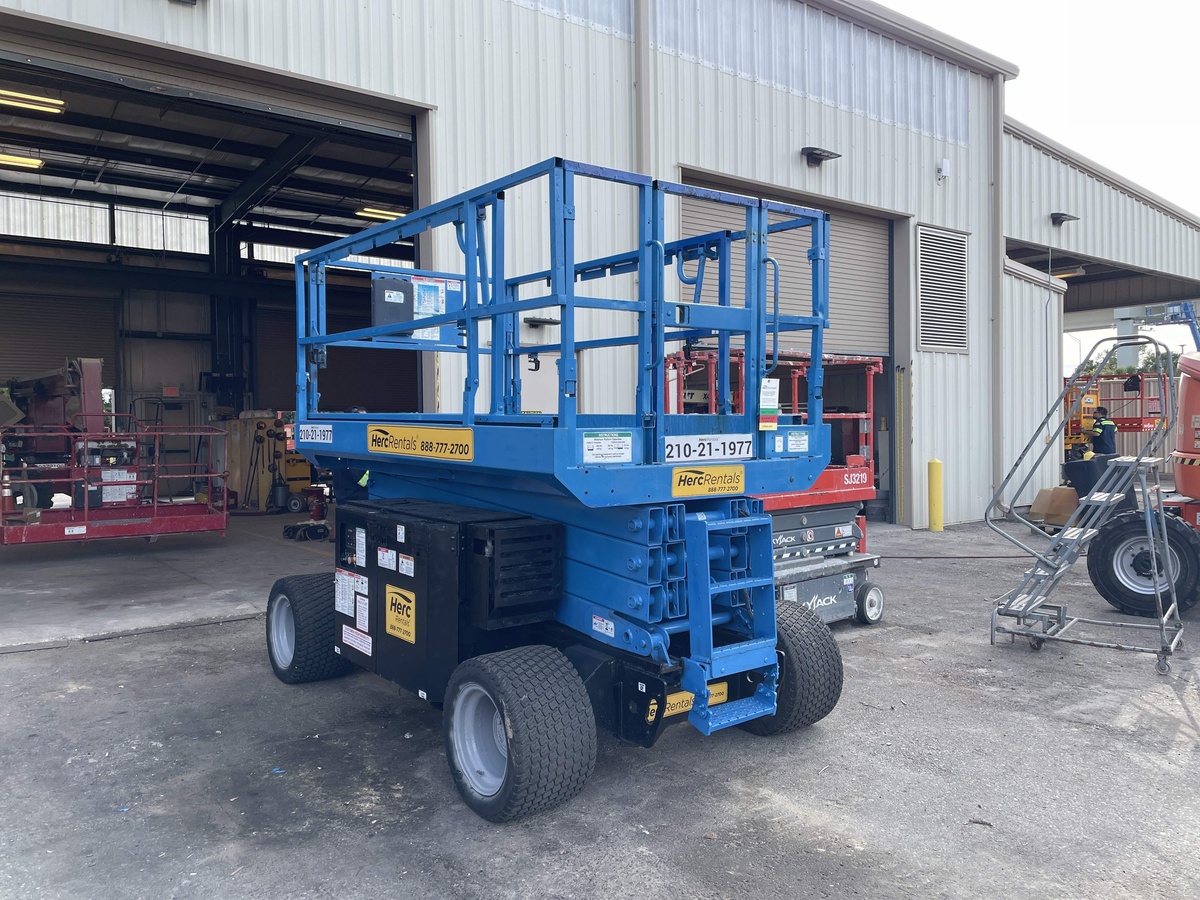 2017 Genie GS-3369 RT