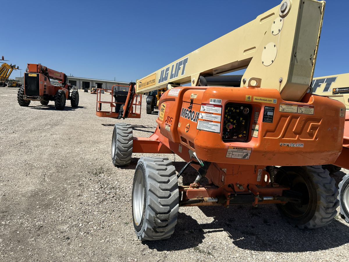 2015 JLG M600JP-5