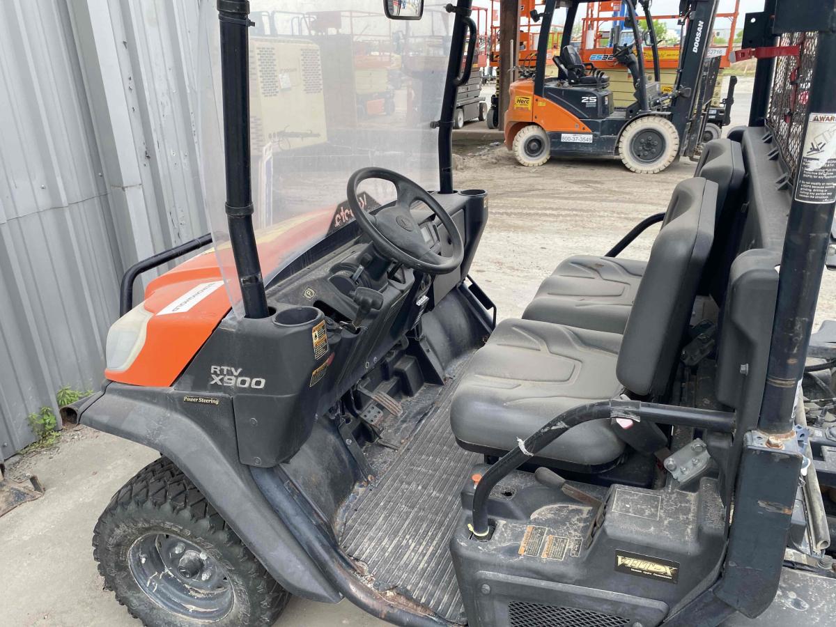 2018 Kubota RTVX900