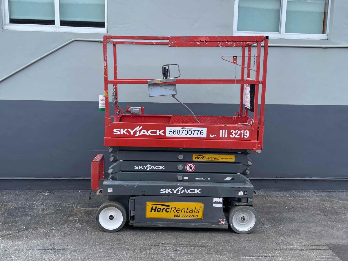 2017 Skyjack SJ3219