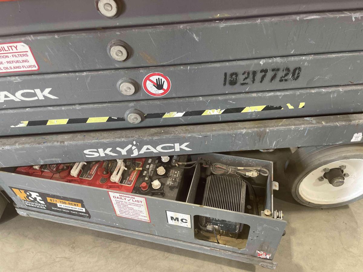 2017 Skyjack SJ3226