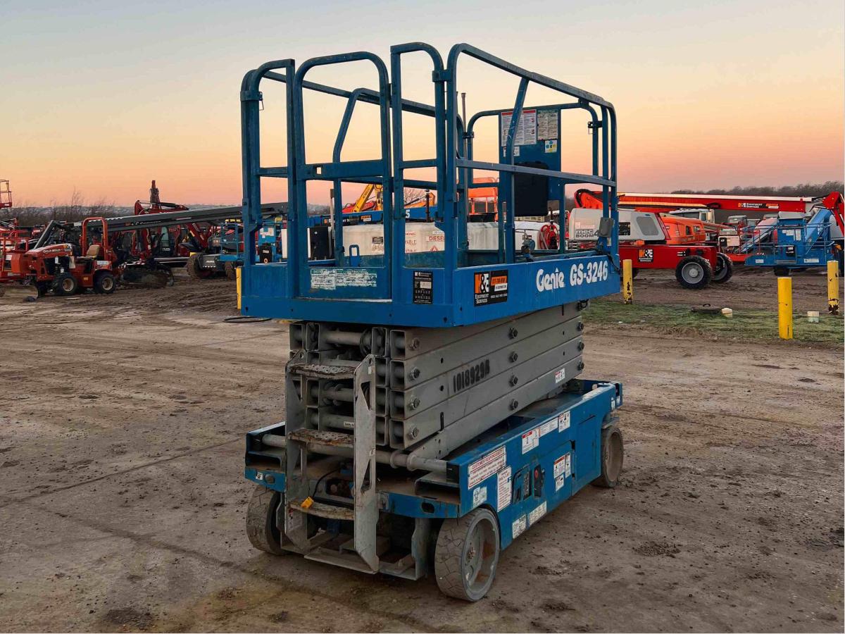 2016 Genie GS-3246-1