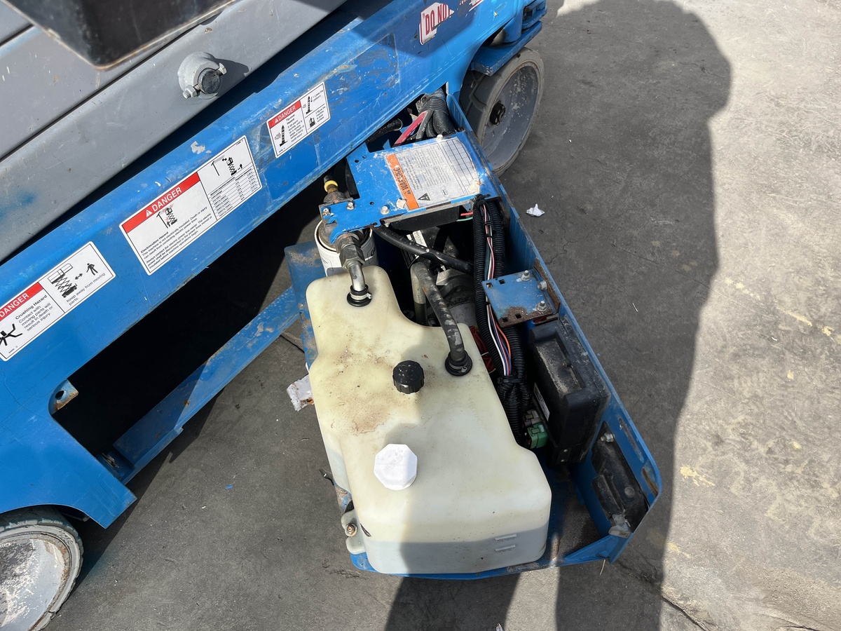 2017 Genie GS-1930-8