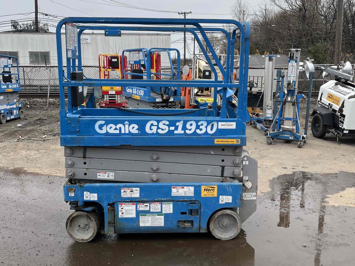 2018 Genie GS-1930
