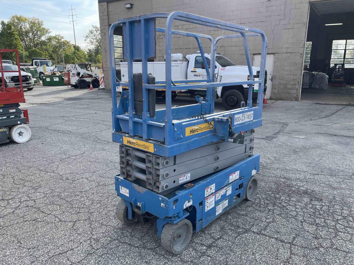 2018 Genie GS-1930