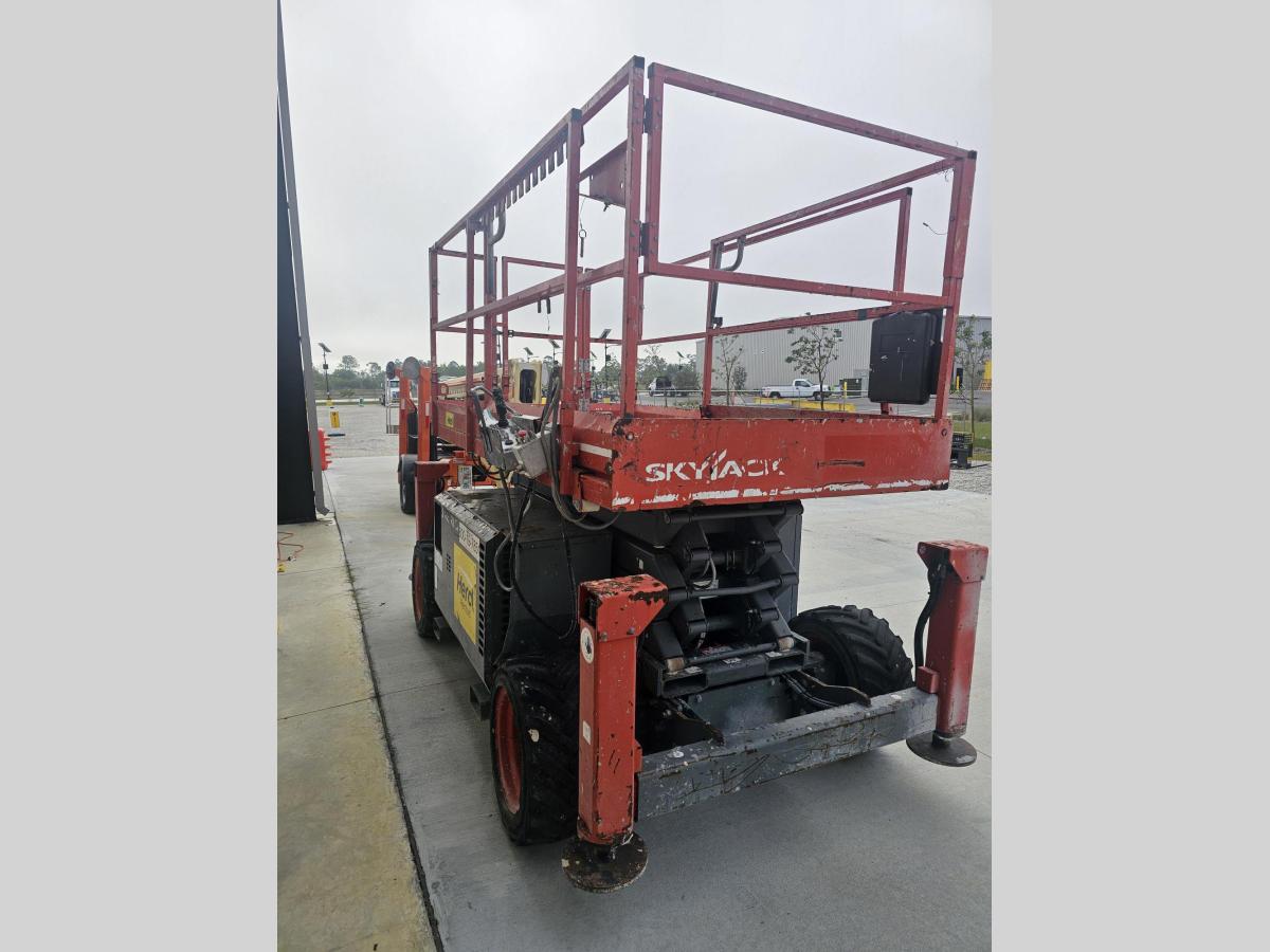 2018 Skyjack SJ-6832RT