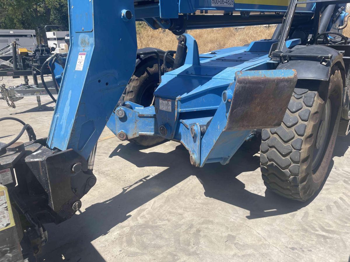 2015 Genie GTH-1056-4