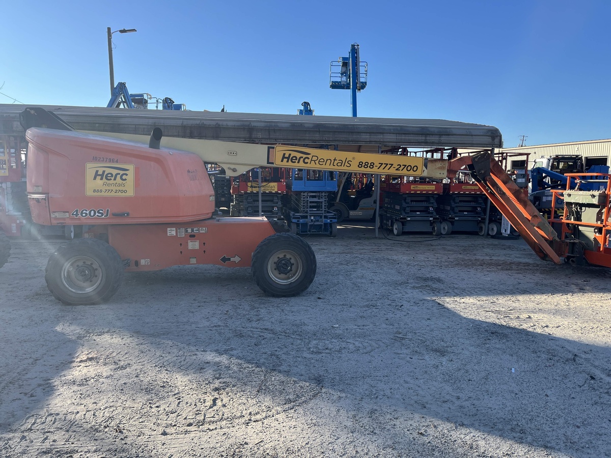 2018 JLG 460SJ-13