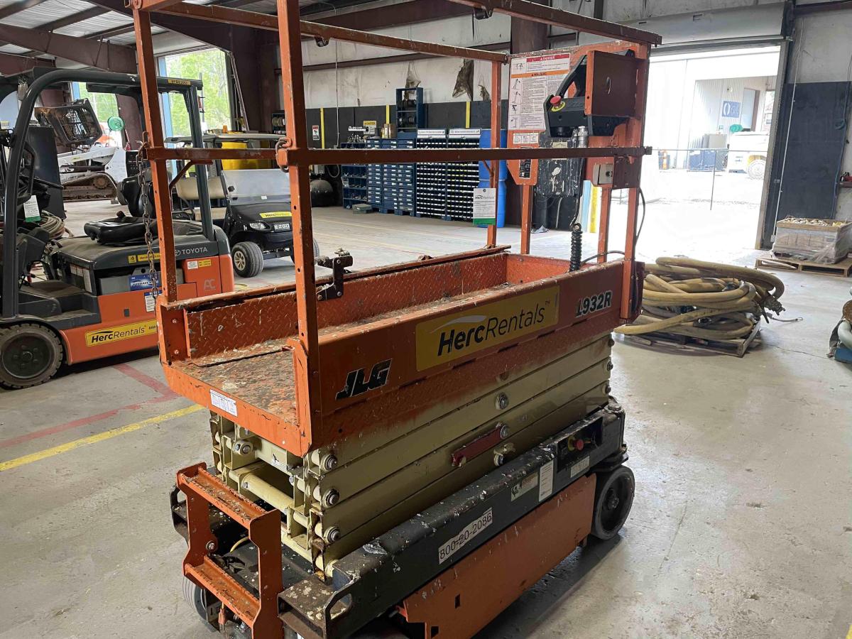 2018 JLG 1932R