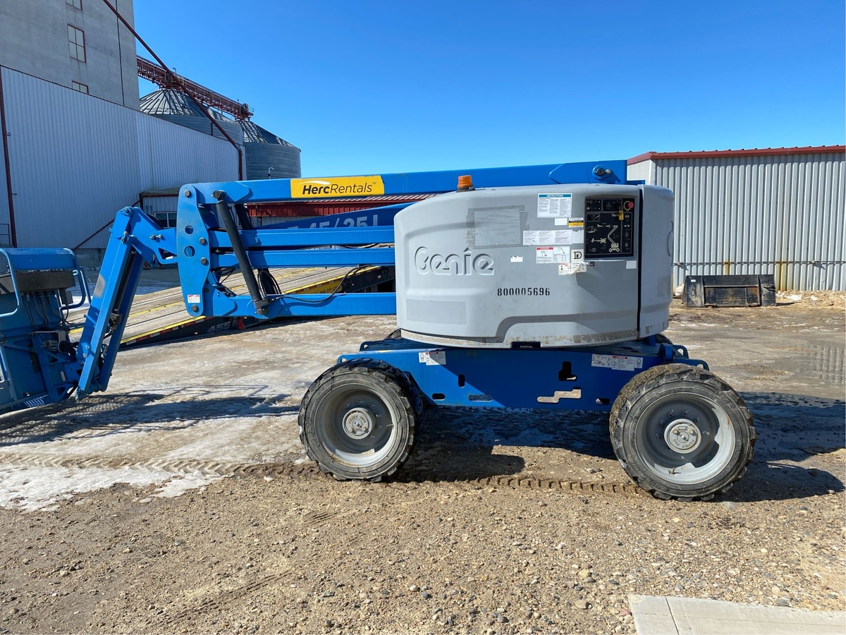 2013 Genie Z-45/25J RT
