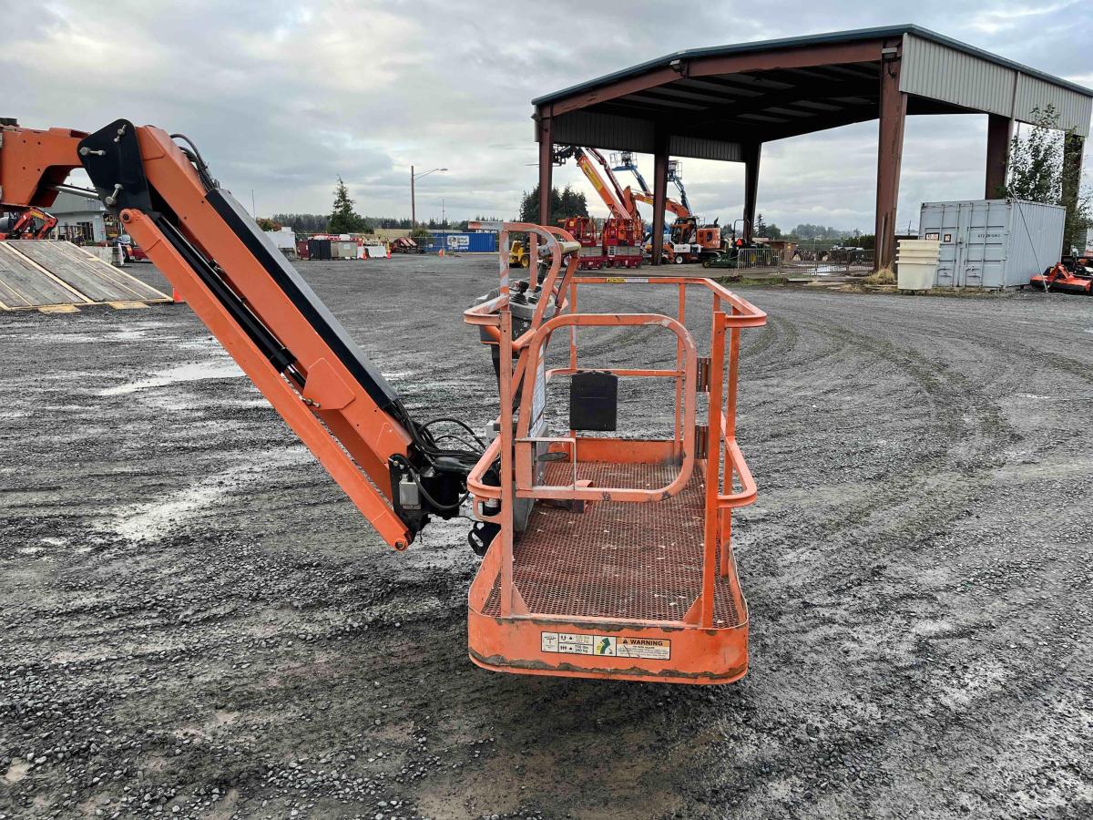 2017 JLG 860SJ-6