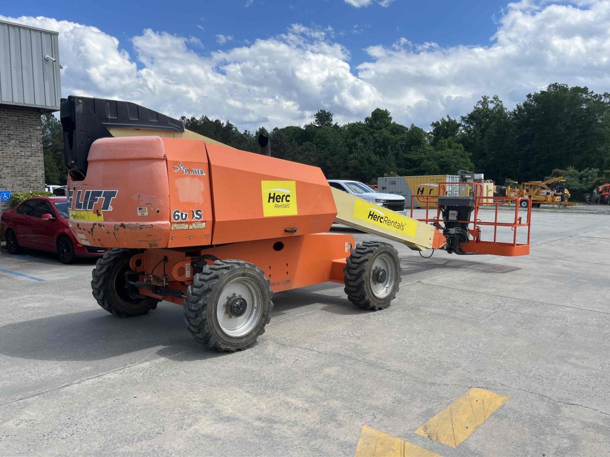 2016 JLG 600S