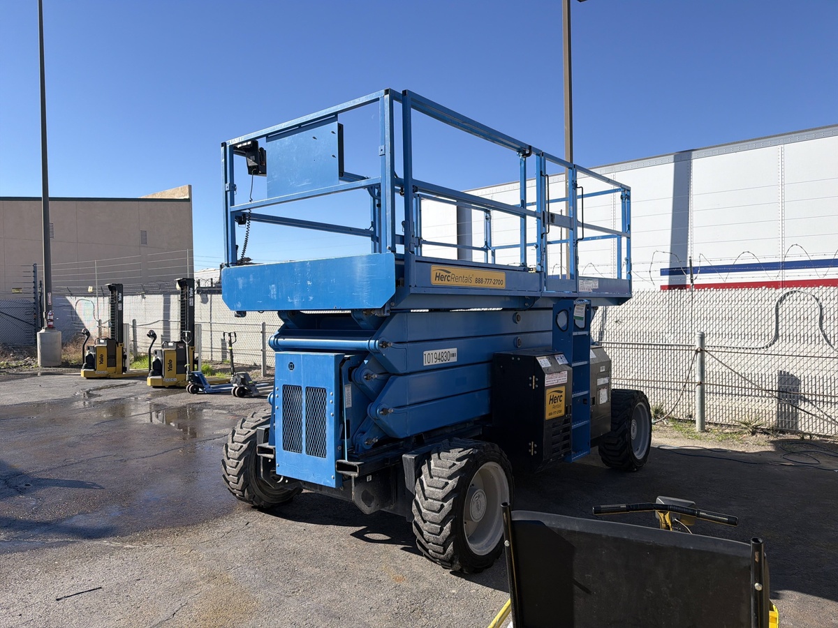 2016 Genie GS-4390 RT-4
