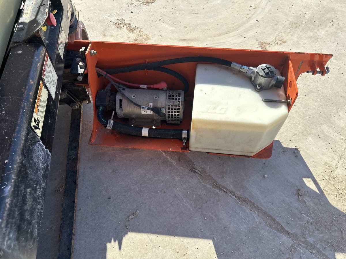 2018 JLG 1932R-5
