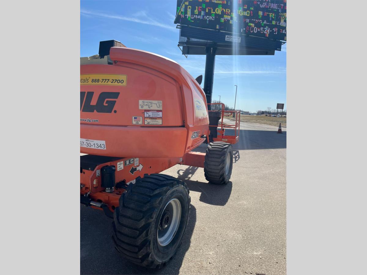 2016 JLG 450AJ