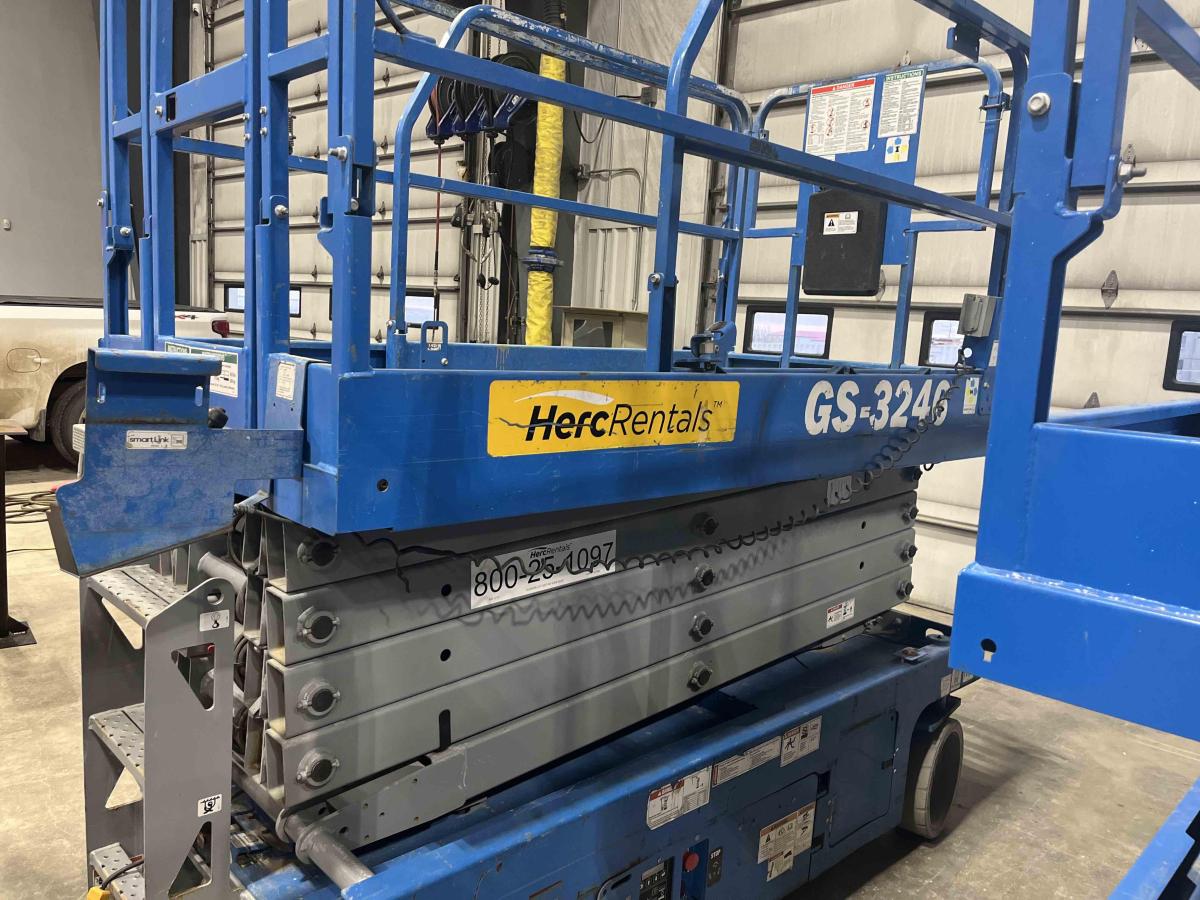 2019 Genie GS-3246