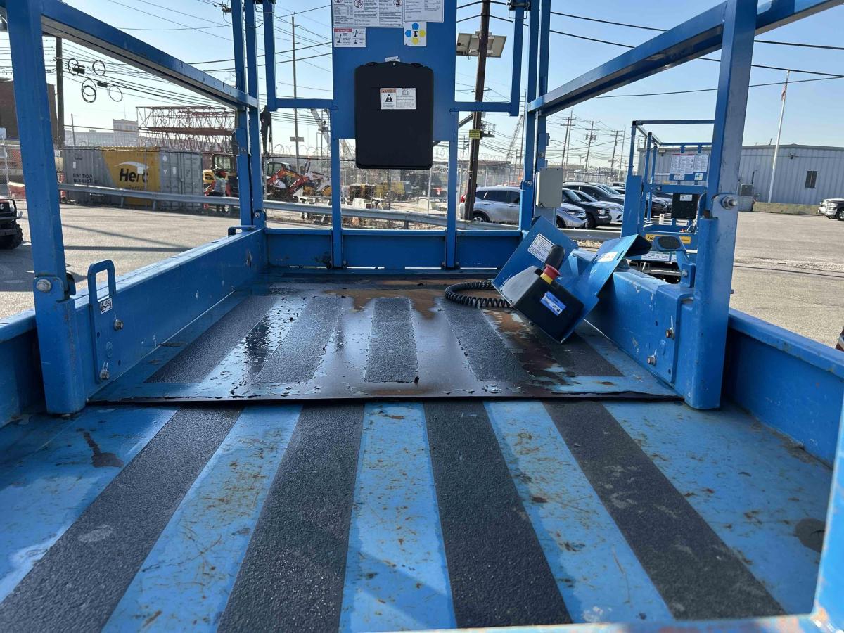2018 Genie GS-3246