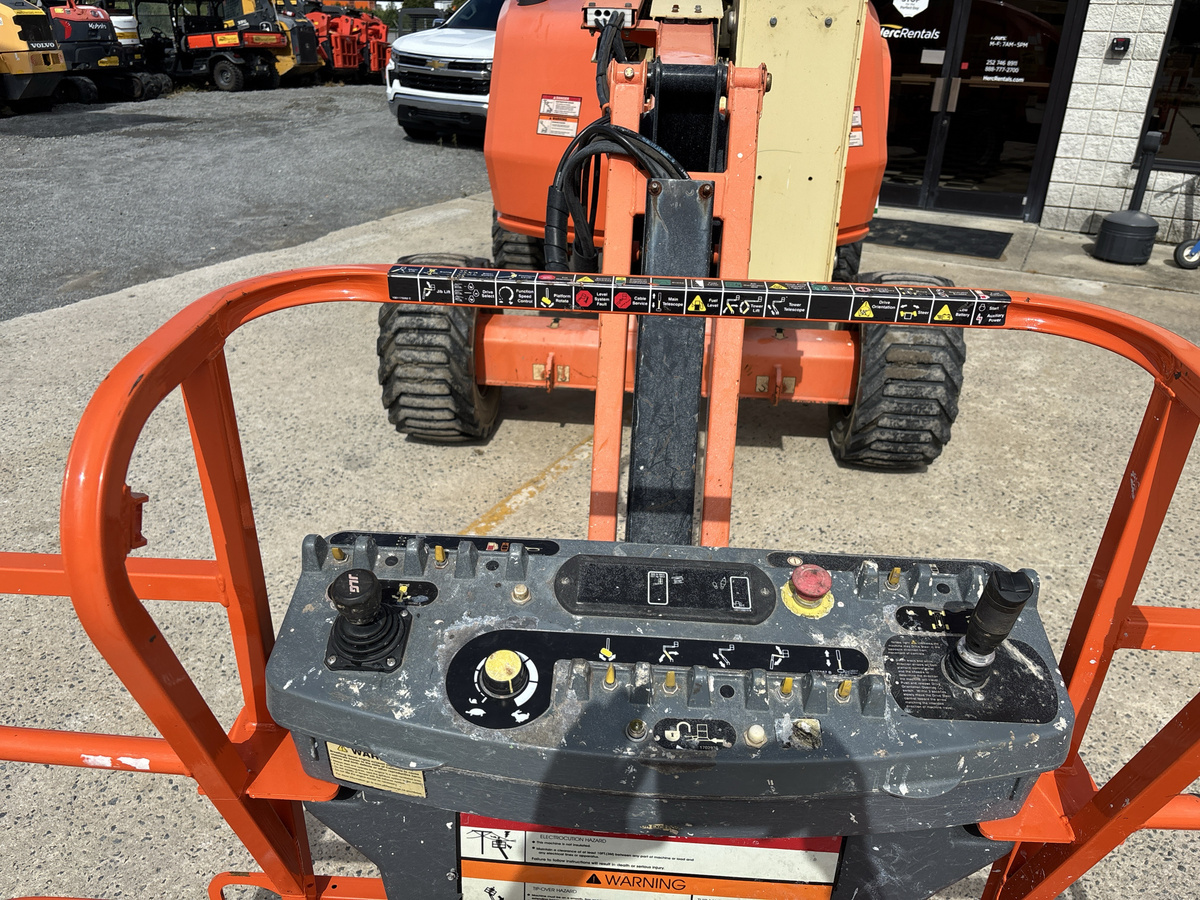 2018 JLG 450AJ-6
