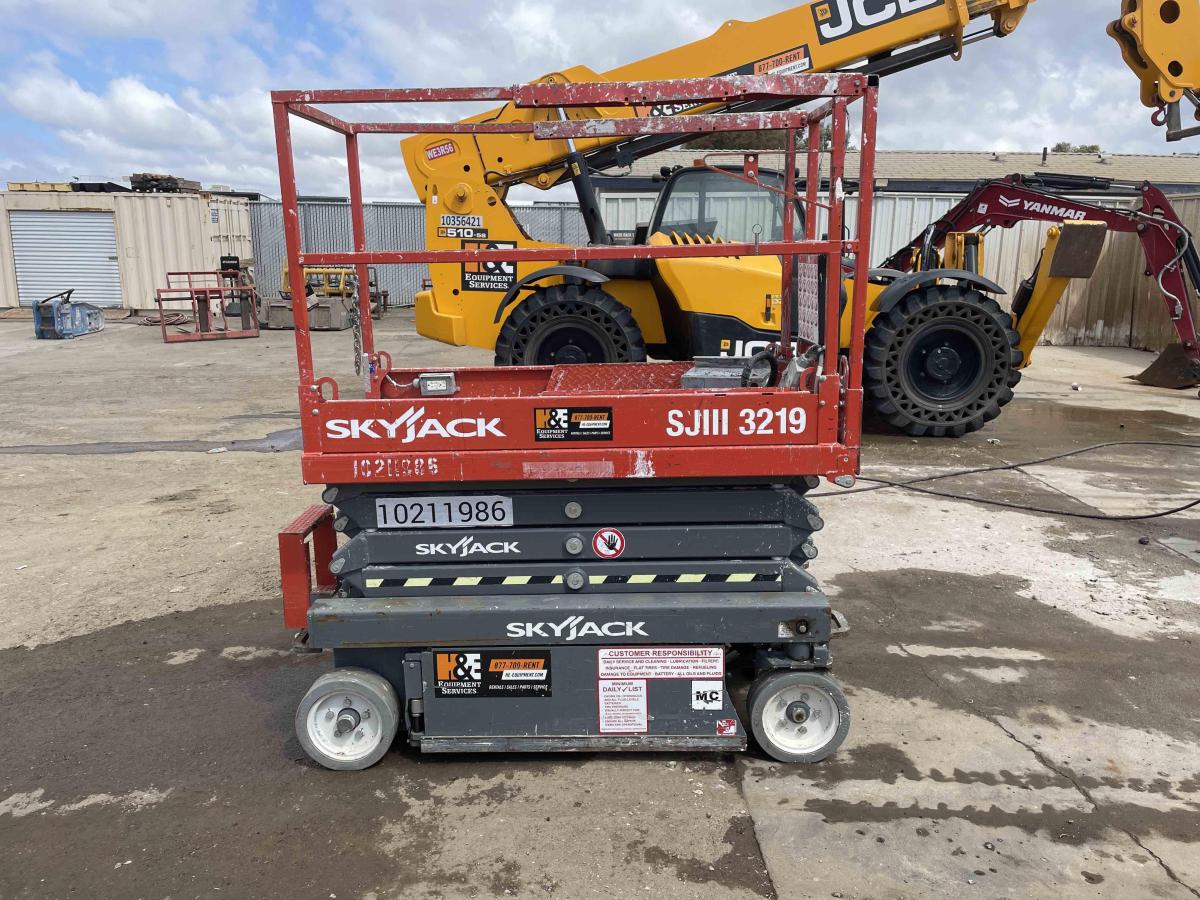2017 Skyjack SJ3219