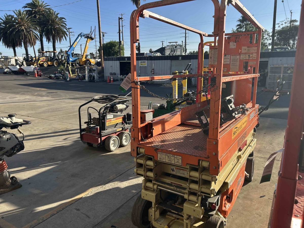 2018 JLG 1930ES-4