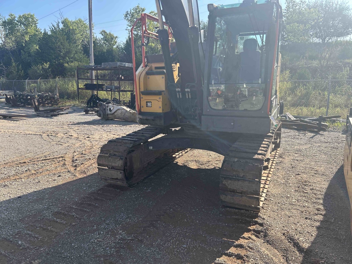 2020 Volvo ECR145EL-7