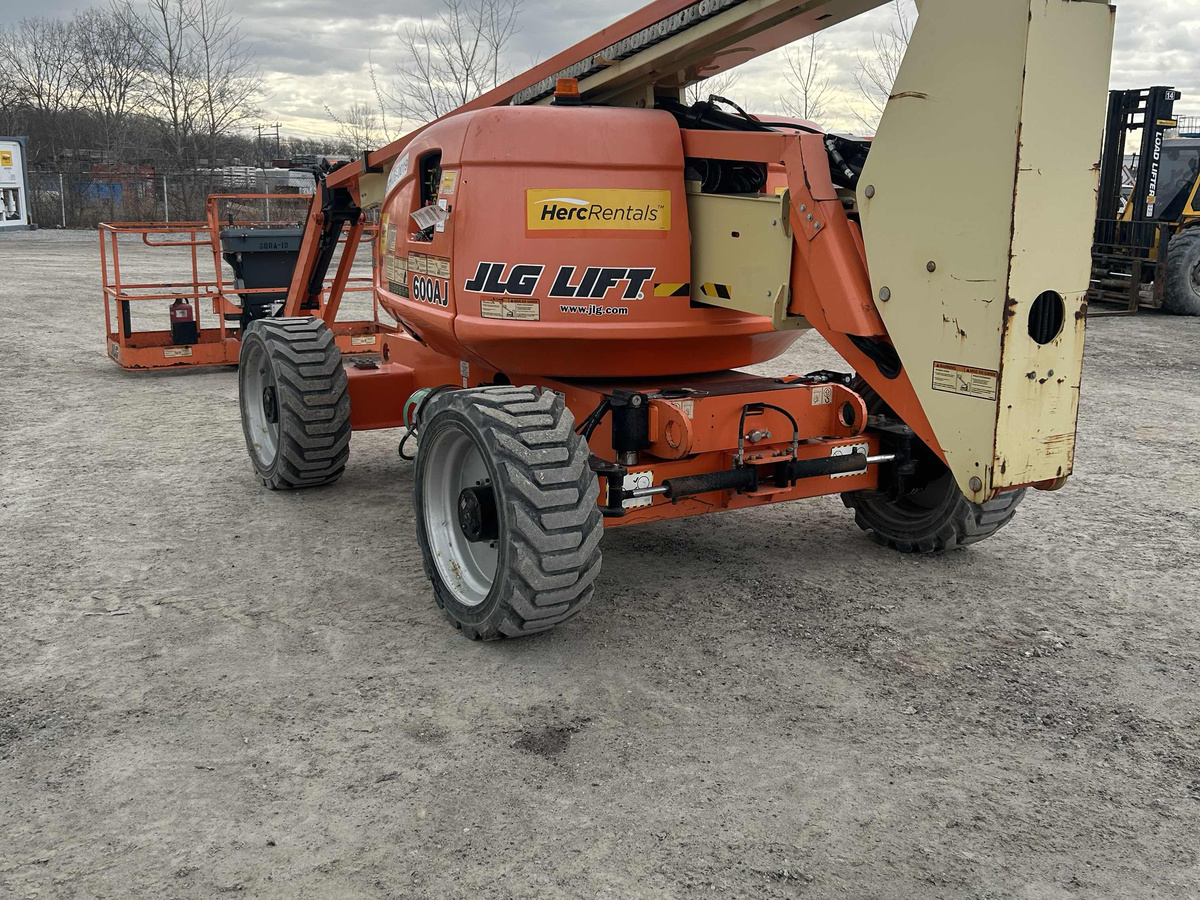 2016 JLG 600AJ-5