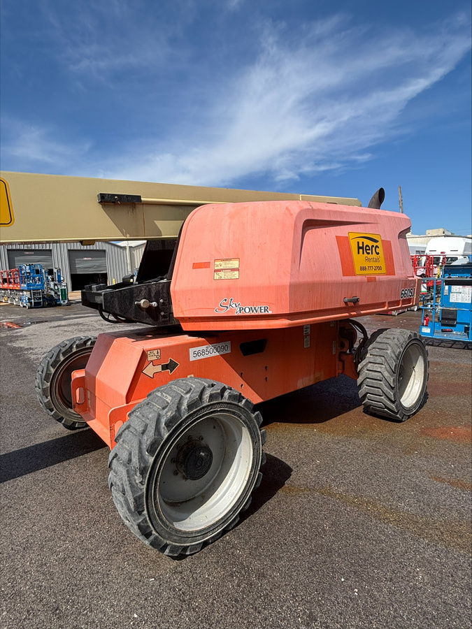 2018 JLG 660SJ