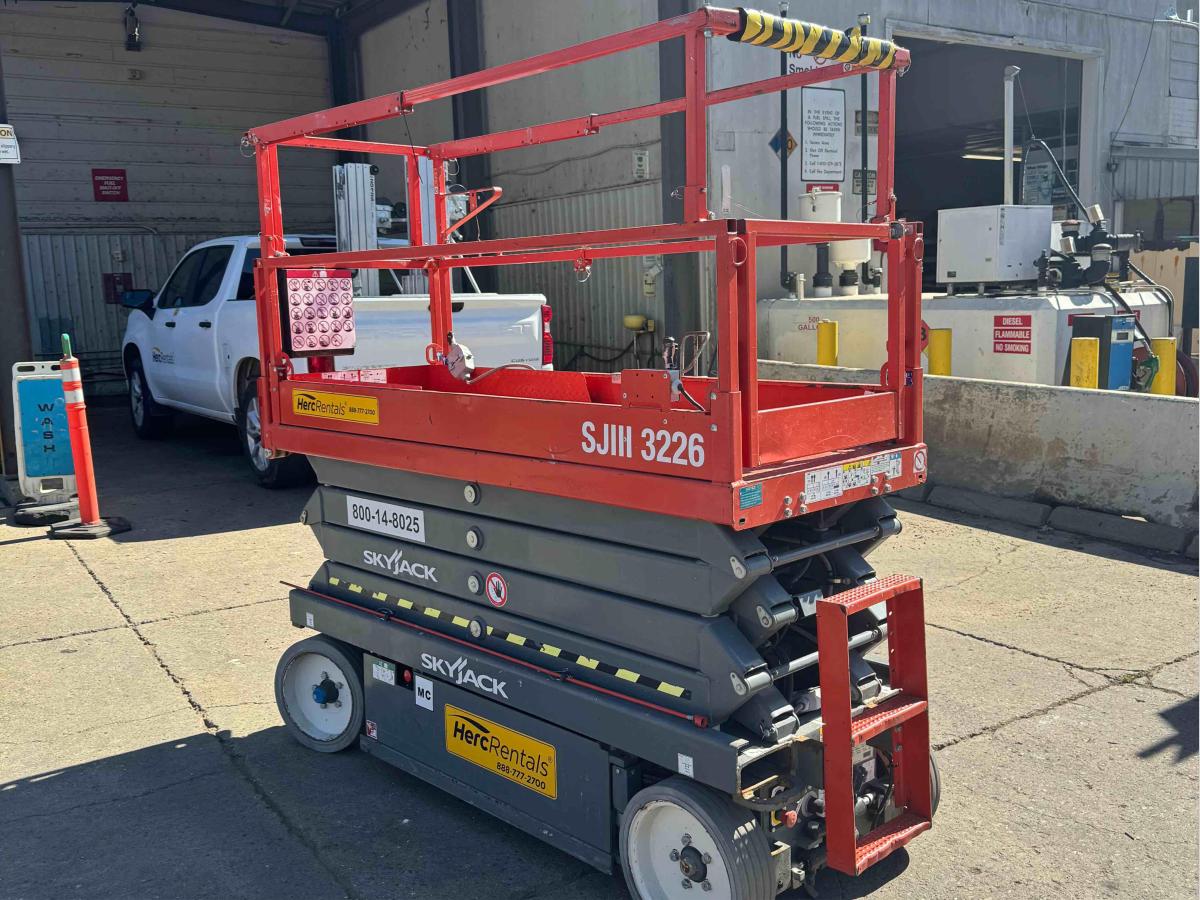 2017 Skyjack SJ3226