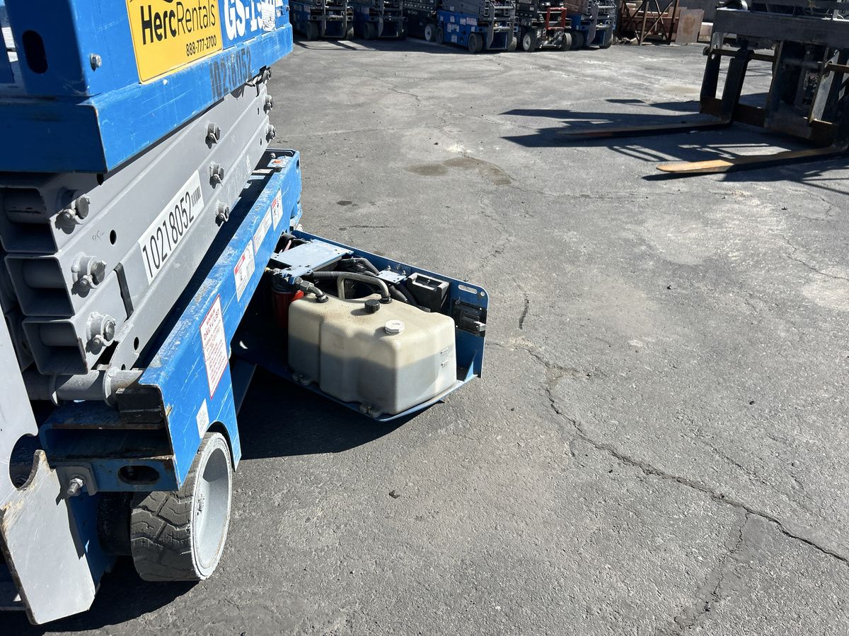 2017 Genie GS-1930-10