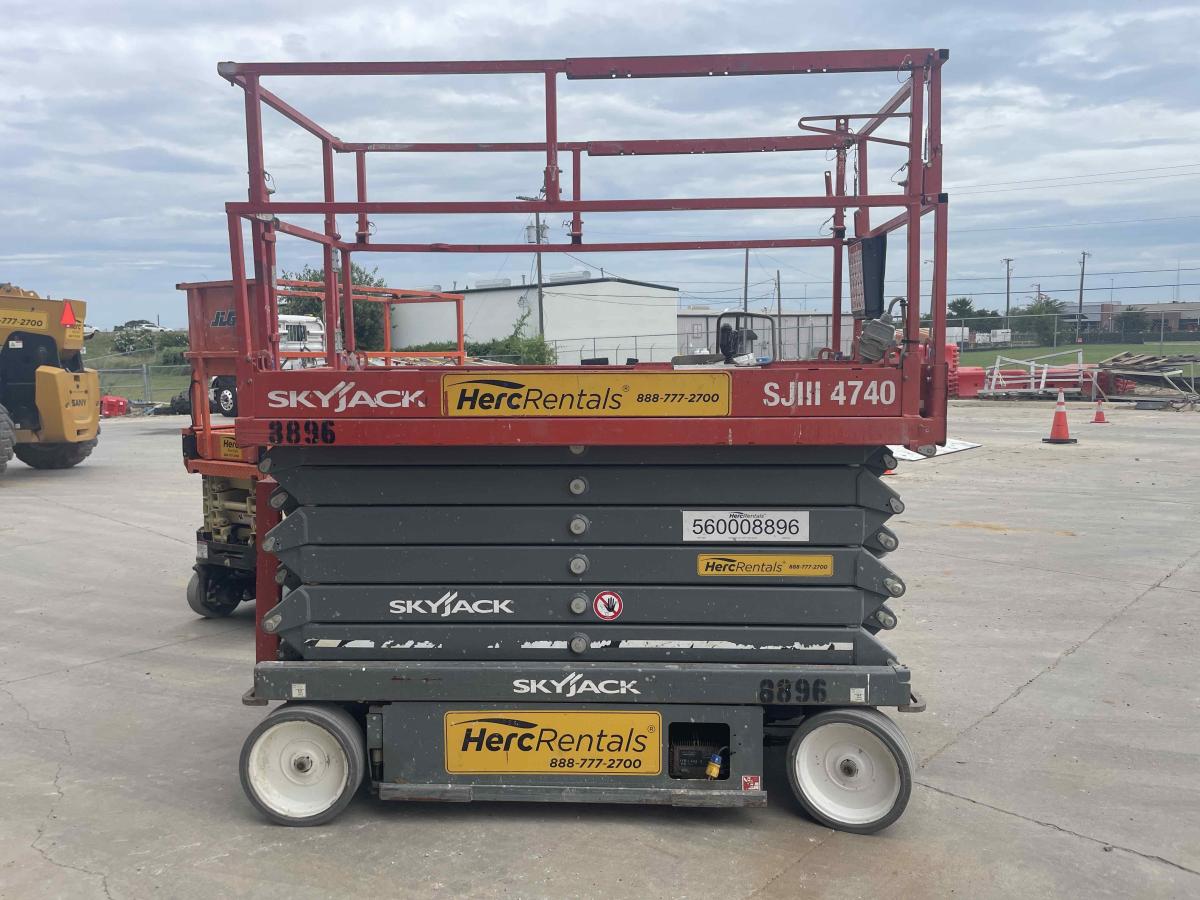 2017 Skyjack SJ4740