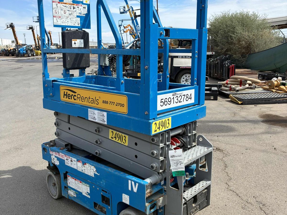 2019 Genie GS1330M-4