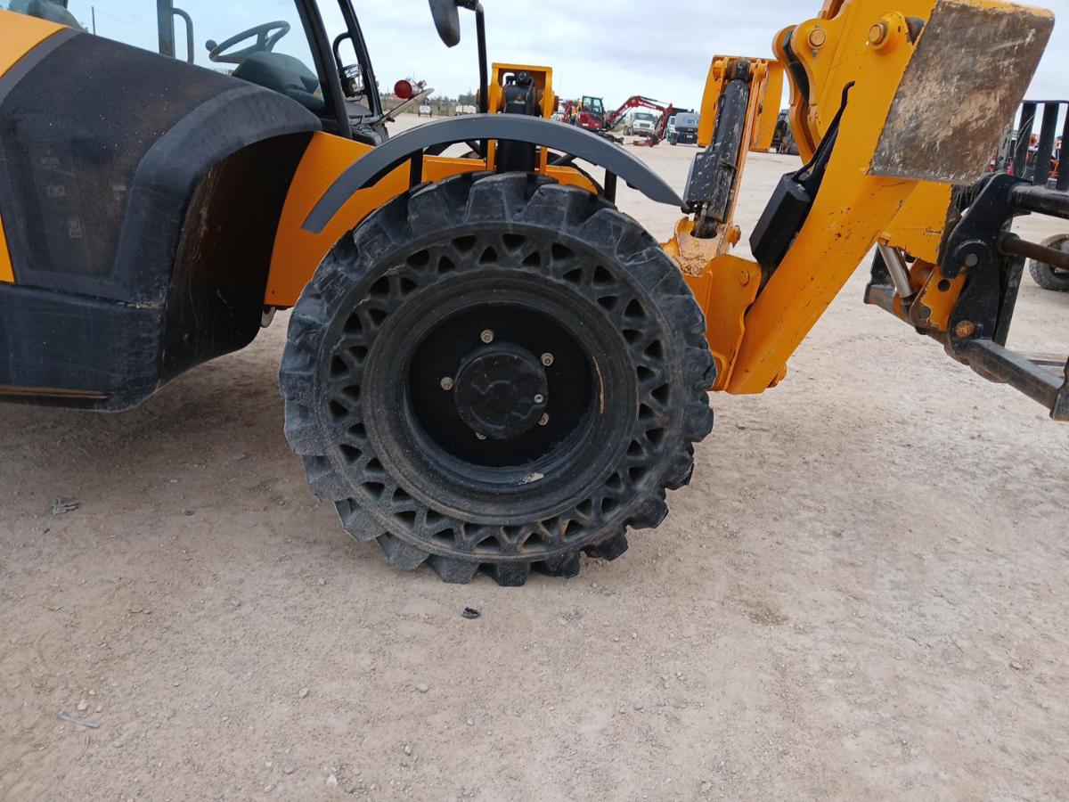 2018 JCB 512-56-7