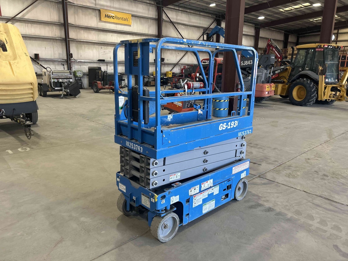 2018 Genie GS-1930