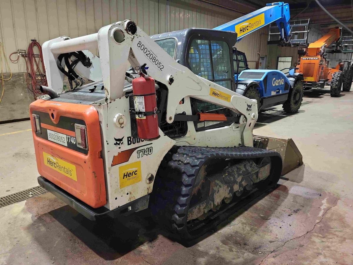 2018 Bobcat T740