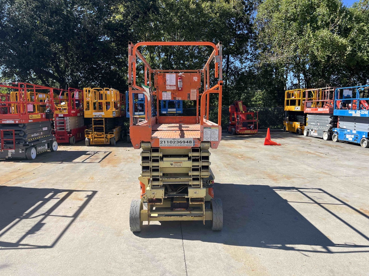 2018 JLG 3246ES-7