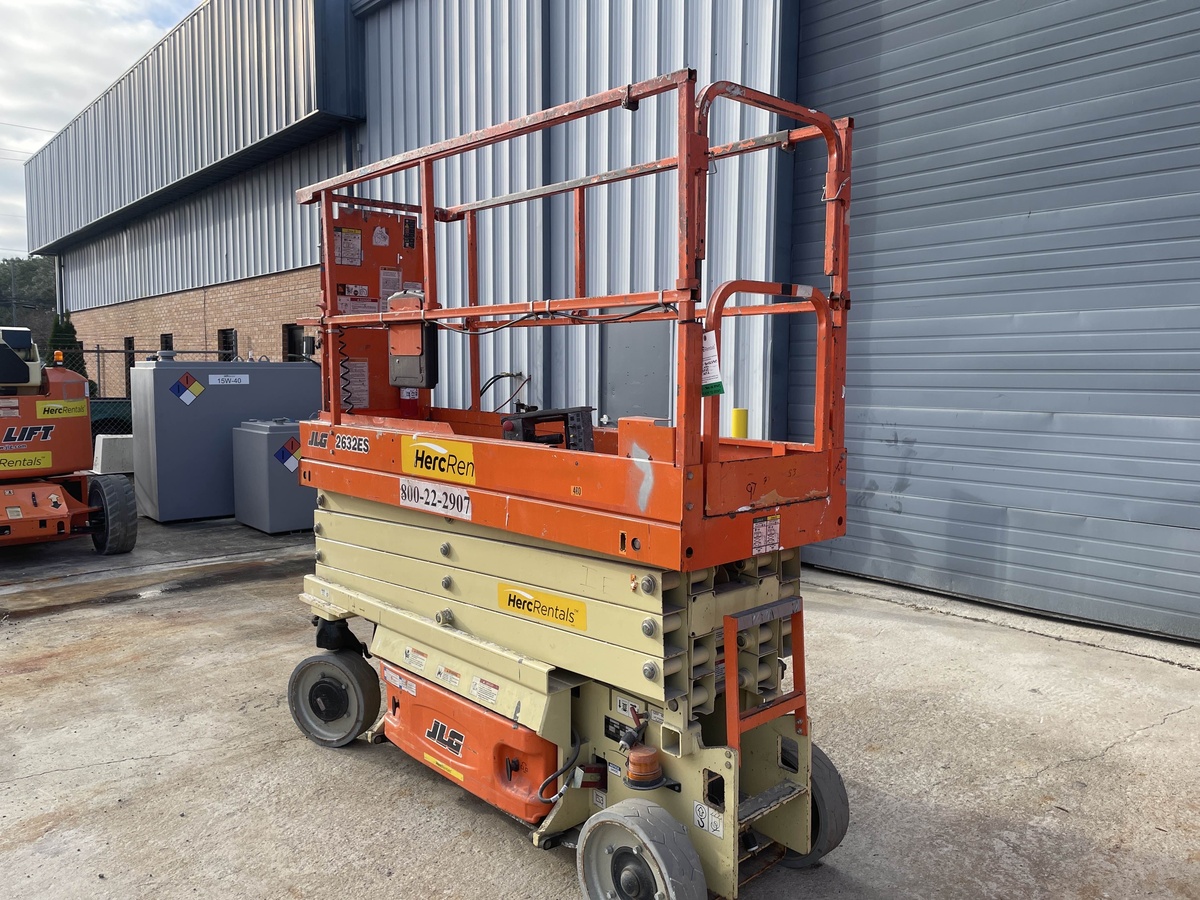 2018 JLG 2632ES-4