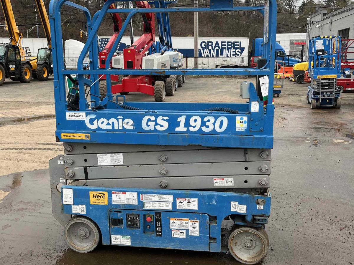 2018 Genie GS-1930