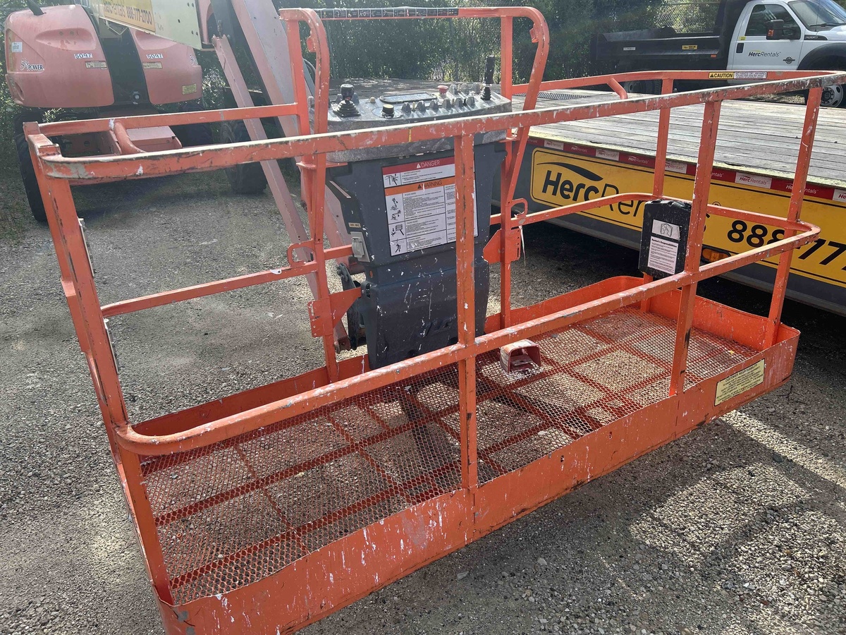 2013 JLG 460SJ-2