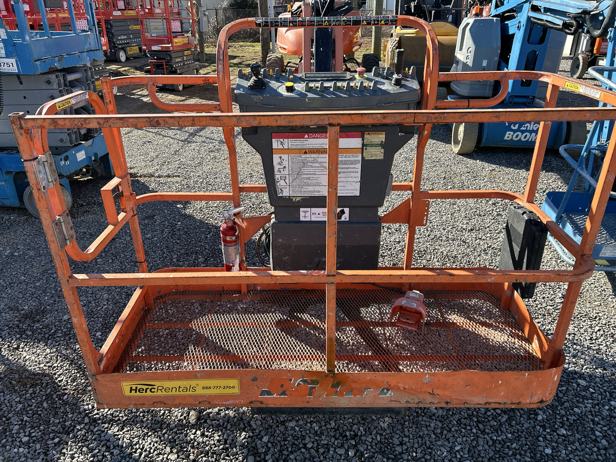 2015 JLG M600JP-2