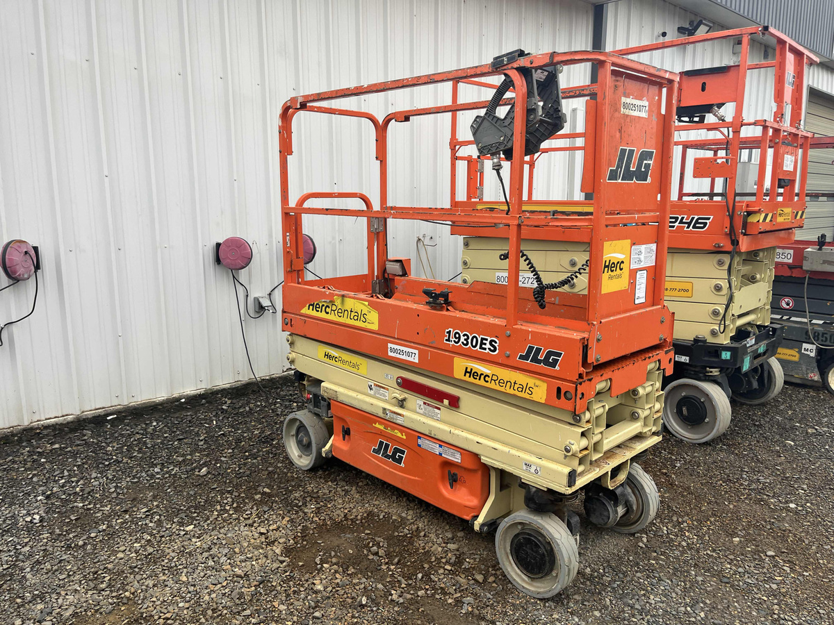 2019 JLG 1930ES-4