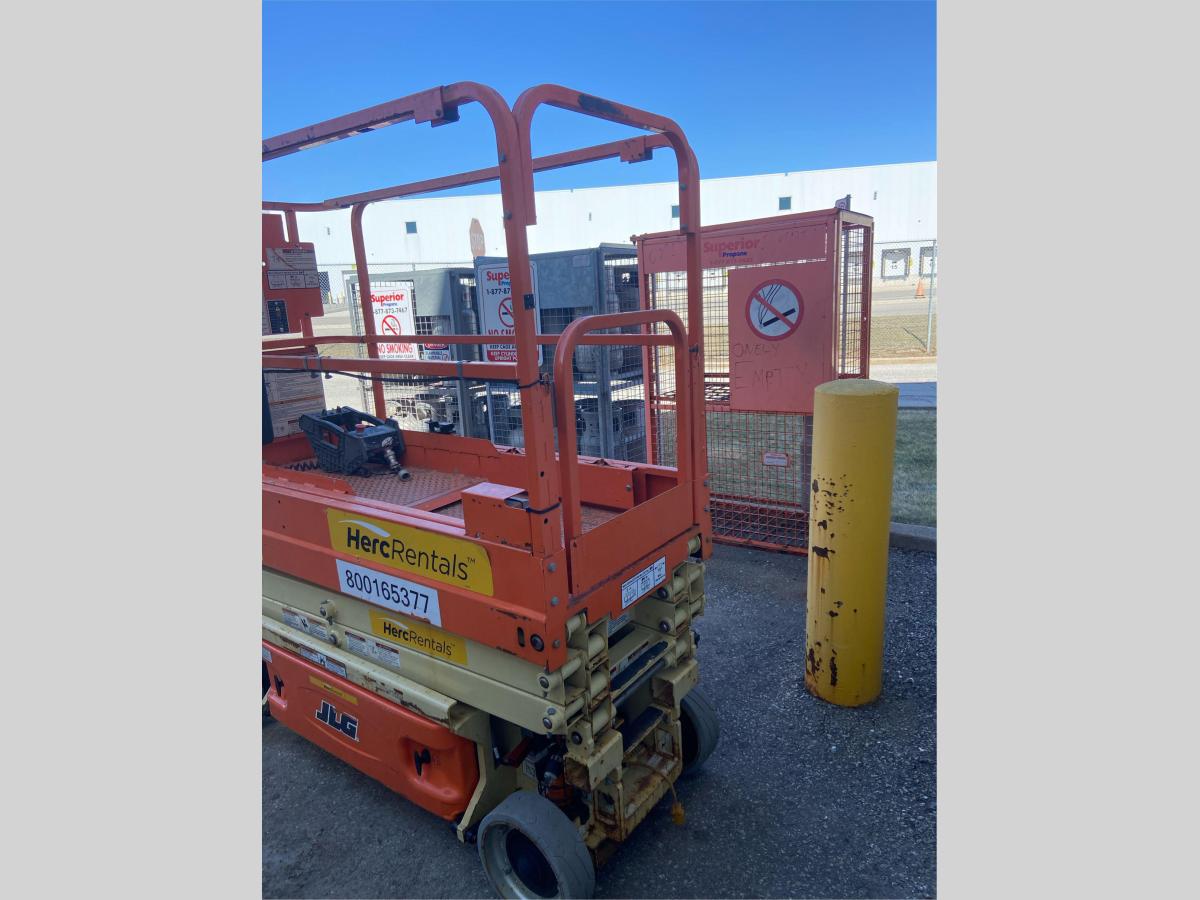 2017 JLG 1930ES-4