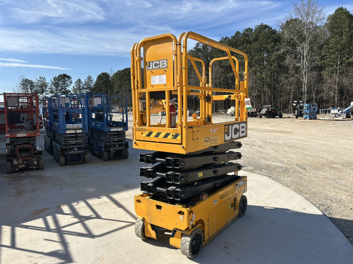 2022 JCB S1930E-3