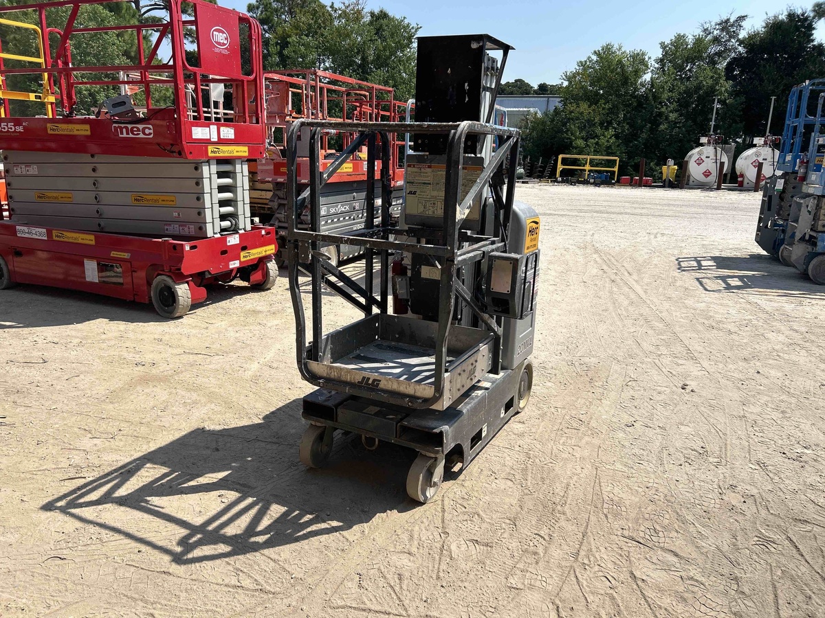 2018 JLG 20MVL