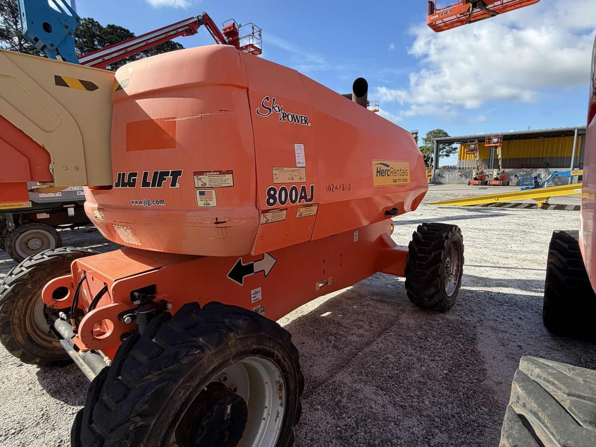 2018 JLG 800AJ-4